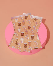 Cargar imagen en el visor de la galería, Thanks a Latte - 13x 28cm - Edición Limitada - 500 Laminas