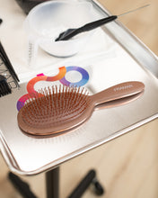 Cargar imagen en el visor de la galería, Chocolate- Próximamente - Cepillo Desenredante
