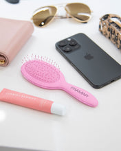 Cargar imagen en el visor de la galería, Mini Pink - Próximamente - Cepillo Desenredante
